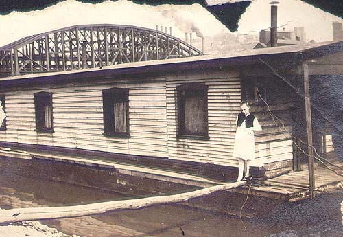 Scanned photo of houseboat on the Allegheny River.