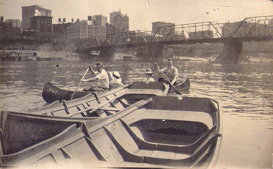 Scanned photo of canoers on the Allegheny River.