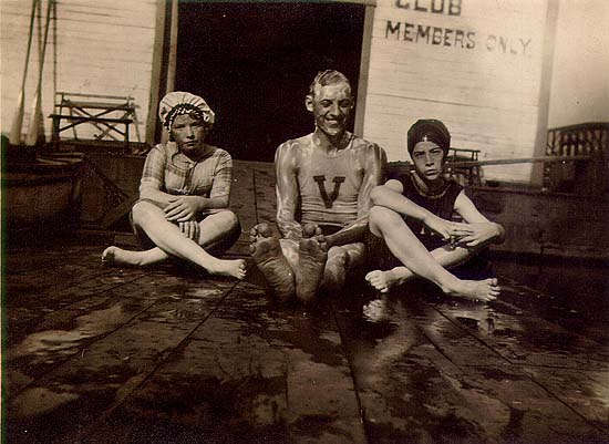 Scanned photo of Hugh Adams and two children.