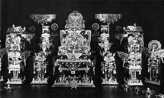 The_Throne_installed_in_The_National_Museum_of_American_Art.