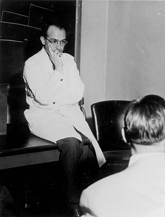 Photo_of_Dr._Jonas_Salk.