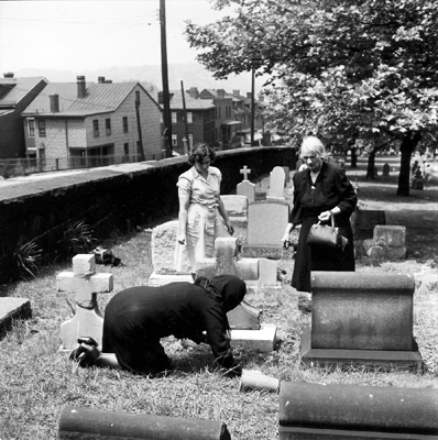 Photo_of_St._Mary's_Cemetery_Memorial_Day_1950.></p>
<hr width=50%>
<pre>
<strong>CAPTION:</strong> St. Mary's Cemetery, Memorial Day,
Pittsburgh, Pa.
<strong>NOTES:</strong>
<strong>PHOTOGRAPHER:</strong> <a href=