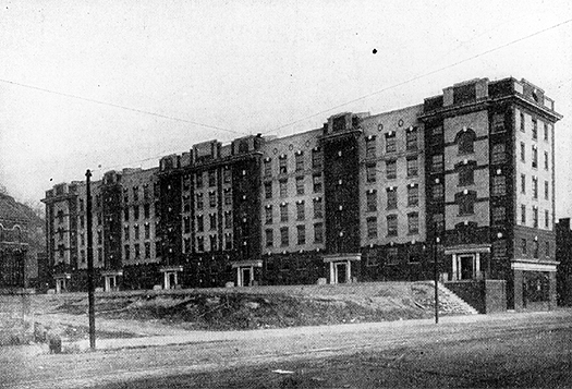 Photo_of_Phipps_Apartments.