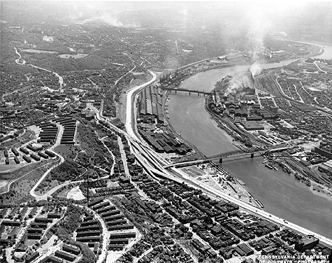 Photo_of_J&L_plant_both_side_of_the_Monongahela_River.