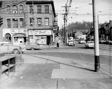 Scanned photo of North Avenue West.